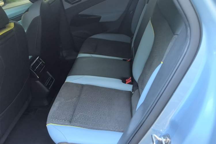 Used Volkswagen ID.4 X 2022 Smart Enjoyment Long-Range Edition Left Rear Seat