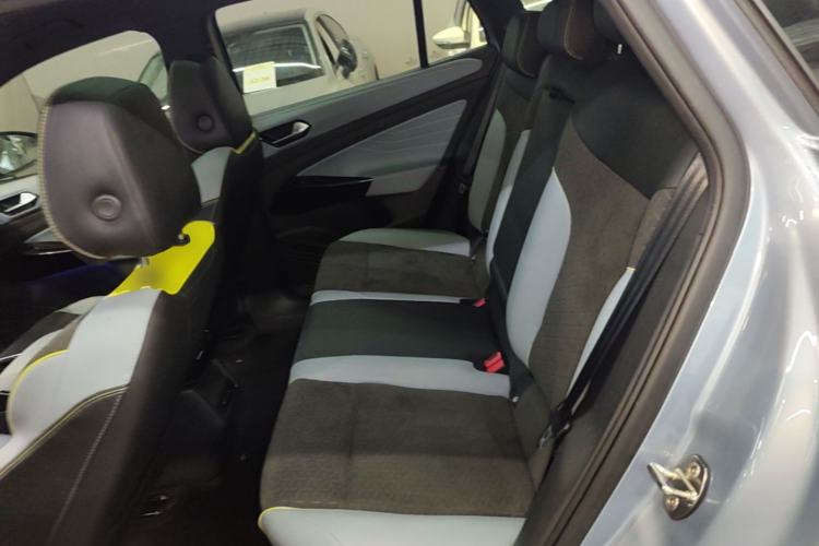 Used Volkswagen ID.4 X 2022 Smart Enjoyment Long-Range Edition Left Rear Seat