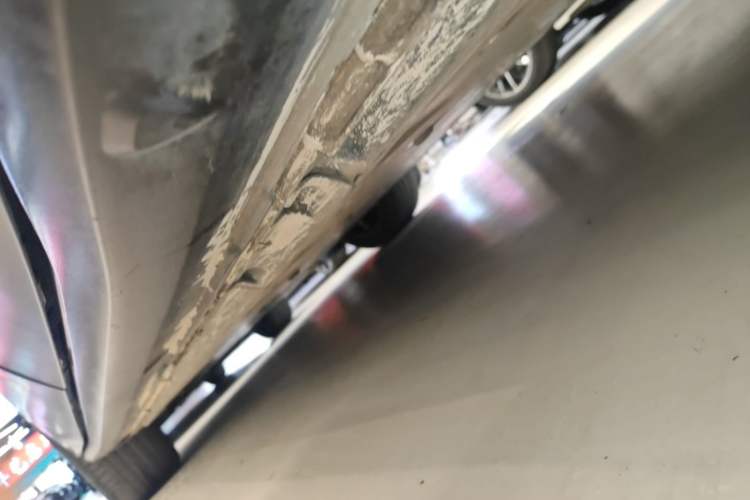 Used Volkswagen ID.4 X 2022 Pure Long-Range Version Left Side Sill