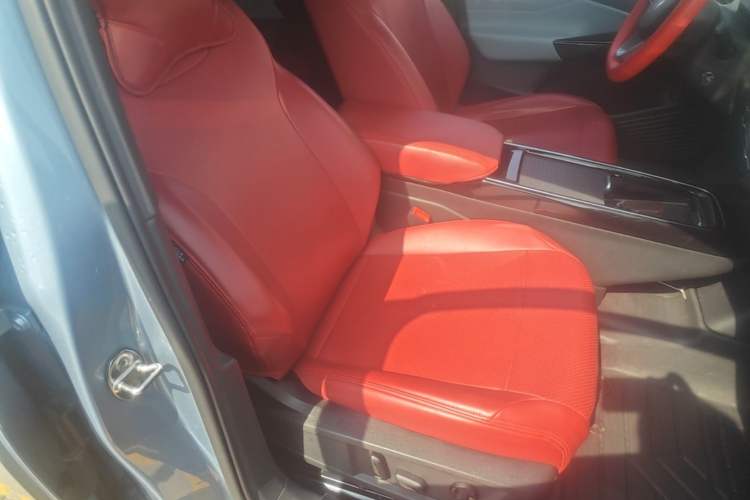 Used Volkswagen ID.4 X 2022 Pure Long-Range Version Right Front Seat