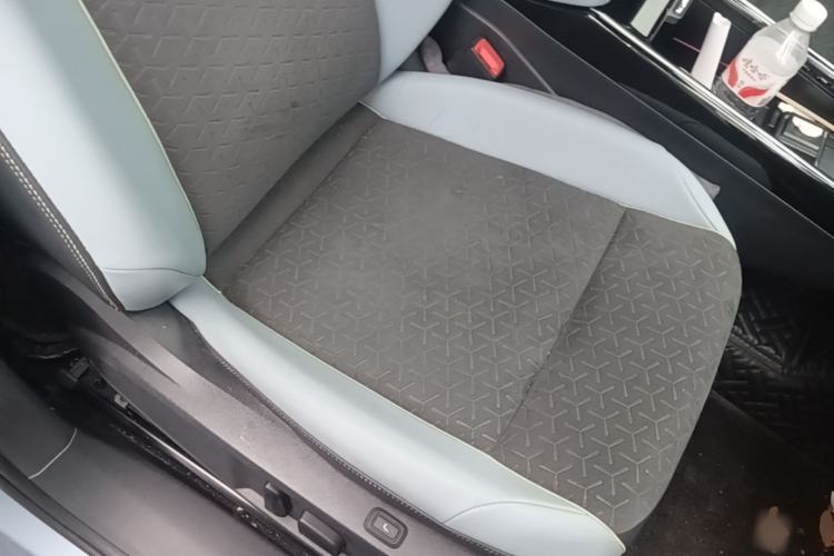 Used Volkswagen ID.4 X 2022 Intelligent Long-Range Version Right Front Seat