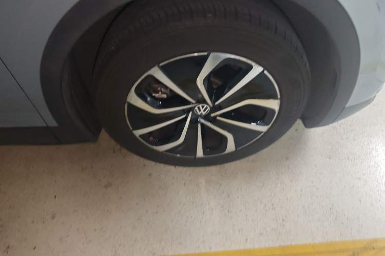 Used Volkswagen ID.4 X 2022 Pure Smart Edition Right Front Wheel Hub