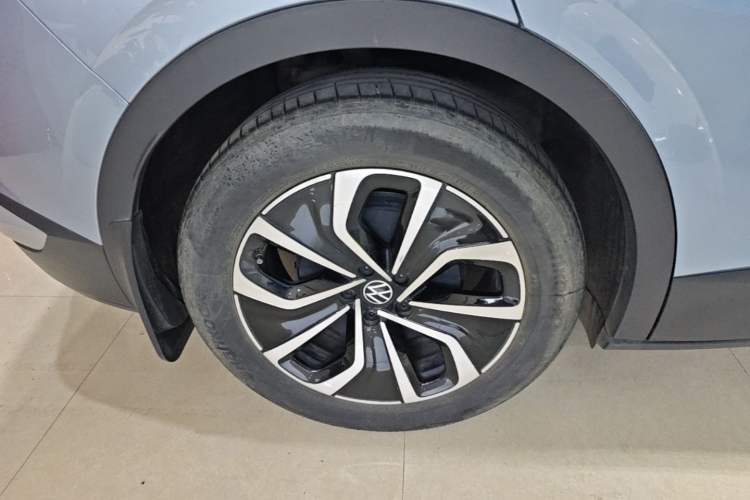 Used Volkswagen ID.4 X 2022 Pure Smart Edition Right Rear Wheel Hub