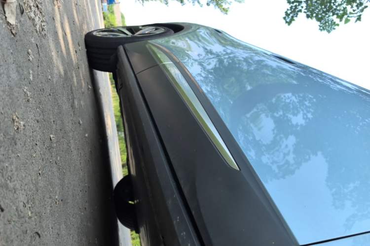 Used Volkswagen ID.4 X 2022 Smart Enjoyment Long-Range Edition Right Side Sill