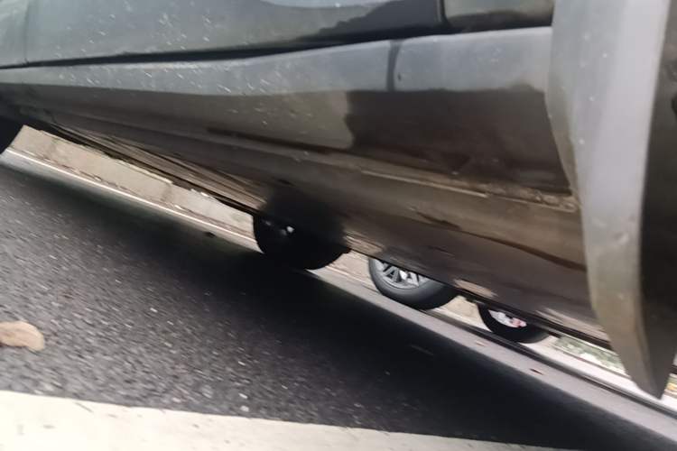 Used Volkswagen ID.4 X 2022 Intelligent Long-Range Version Right Side Sill