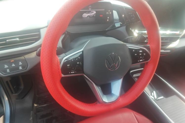Used Volkswagen ID.4 X 2022 Pure Long-Range Version Steering Wheel