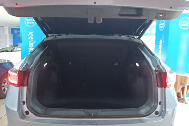 Used Volkswagen ID.4 X 2022 Pure Smart Edition Trunk