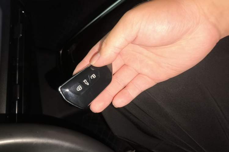 Used Volkswagen ID.4 X 2022 Pure Long-Range Version Vehicle Key