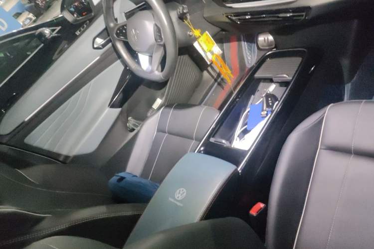 Used Volkswagen ID.4 X 2022 Pure Long-Range Version Driver Seat
