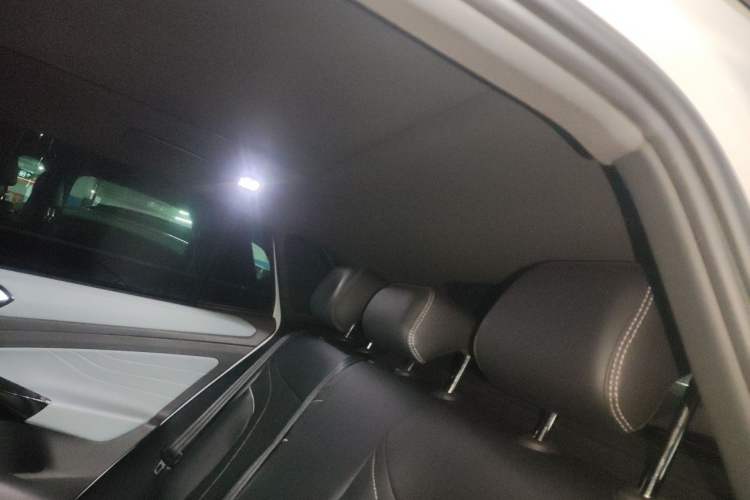 Used Volkswagen ID.4 X 2022 Pure Long-Range Version Headliner
