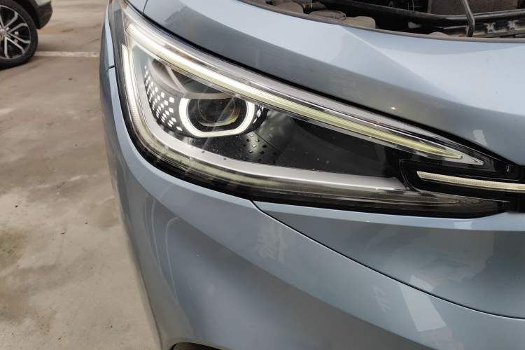 Used Volkswagen ID.4 X 2022 Intelligent Long-Range Version Right Front Headlight