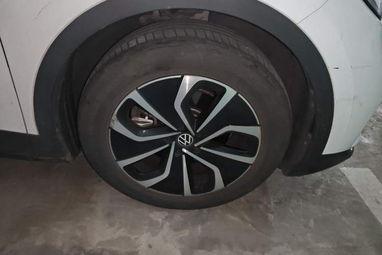 Used Volkswagen ID.4 X 2022 Pure Smart Edition Right Front Wheel Hub