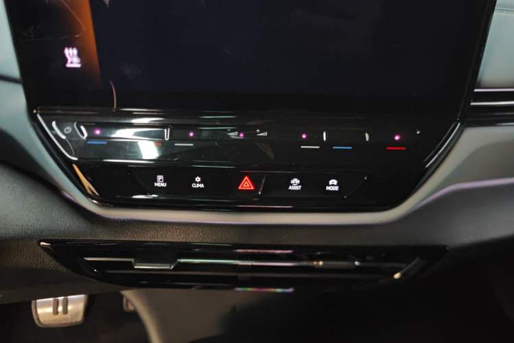 Used Volkswagen ID.4 X 2022 Pure Smart Edition Audio And AC Panel