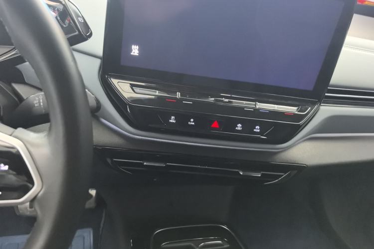 Used Volkswagen ID.4 X 2022 Pure Long-Range Version Center Console