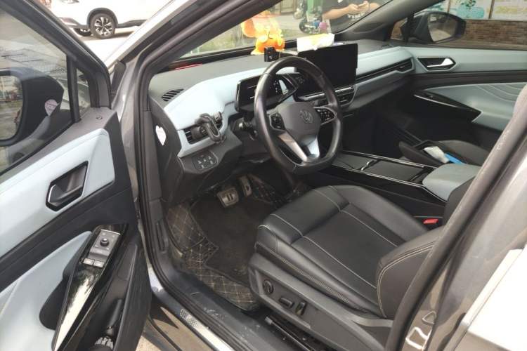 Used Volkswagen ID.4 X 2022 Pure Long-Range Version Driver Seat