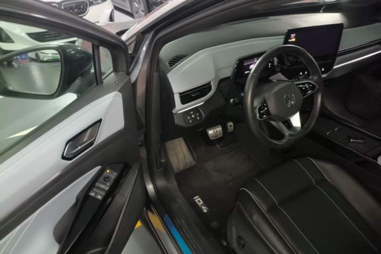 Used Volkswagen ID.4 X 2022 Pure Long-Range Version Driver Seat