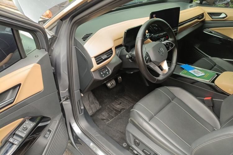 Used Volkswagen ID.4 X 2022 Pure Long-Range Version Driver Seat