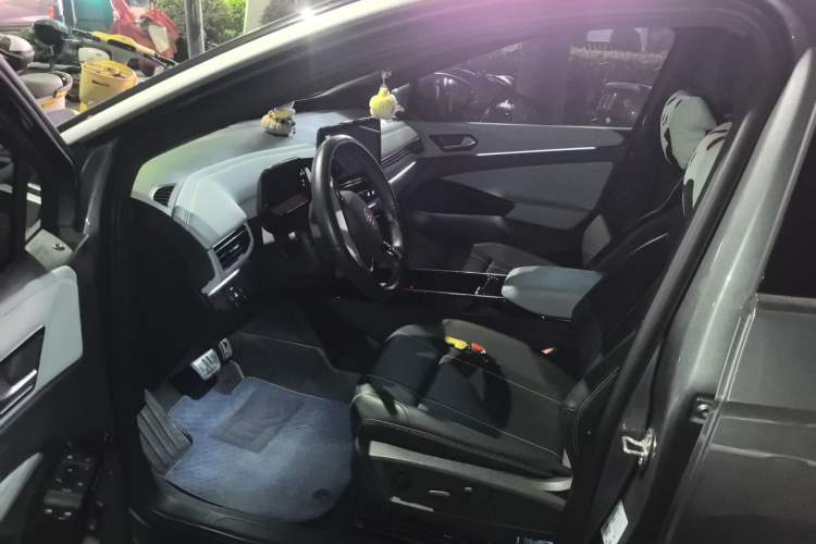 Used Volkswagen ID.4 X 2022 Pure Smart Edition Driver Seat