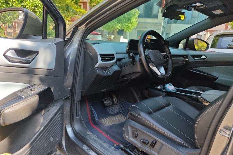 Used Volkswagen ID.4 X 2022 Pure Long-Range Version Driver Seat
