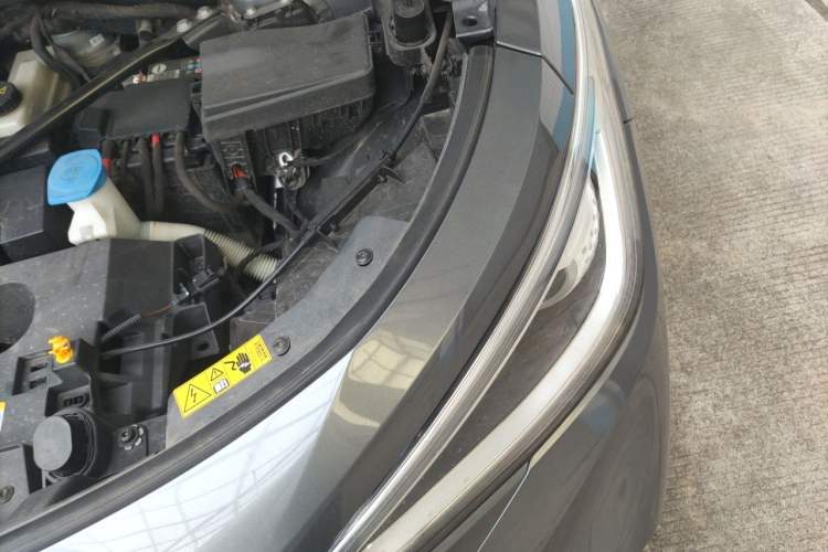 Used Volkswagen ID.4 X 2022 Pure Long-Range Version Engine Bay Left