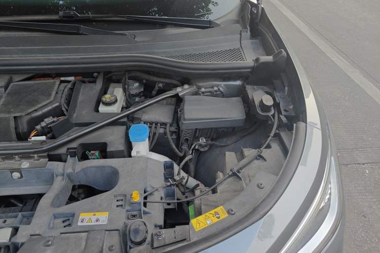 Used Volkswagen ID.4 X 2022 Pure Long-Range Version Engine Bay Left