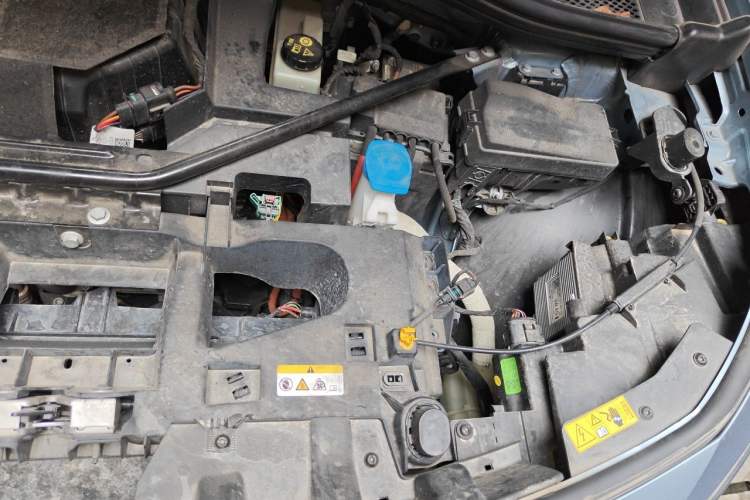 Used Volkswagen ID.4 X 2022 Pure Long-Range Version Engine Bay Left
