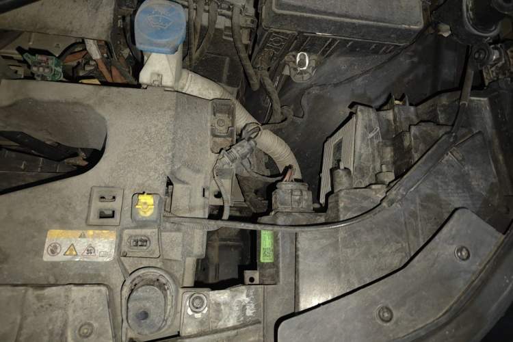 Used Volkswagen ID.4 X 2022 Pure Long-Range Version Engine Bay Left