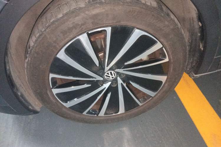 Used Volkswagen ID.4 X 2022 Pure Long-Range Version Exterior 4