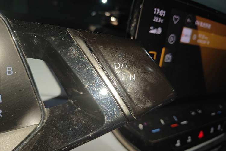 Used Volkswagen ID.4 X 2022 Pure Long-Range Version Gear Lever