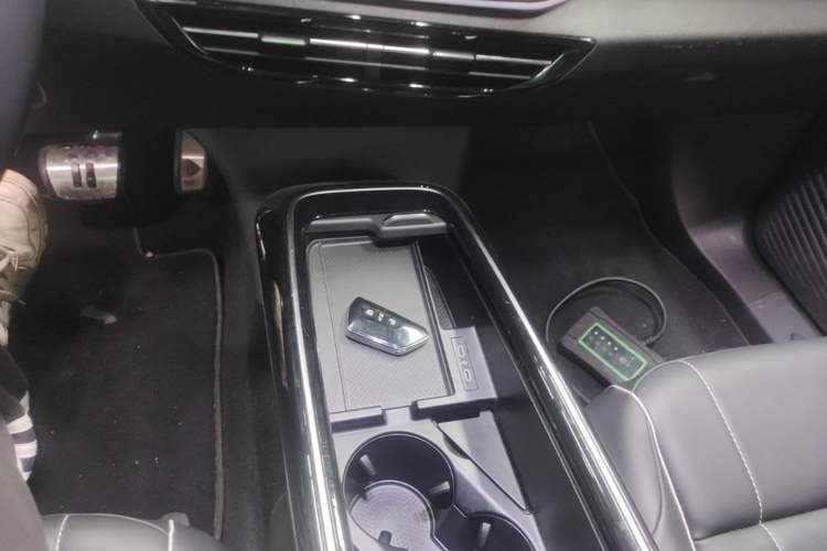 Used Volkswagen ID.4 X 2022 Pure Long-Range Version Gear Lever