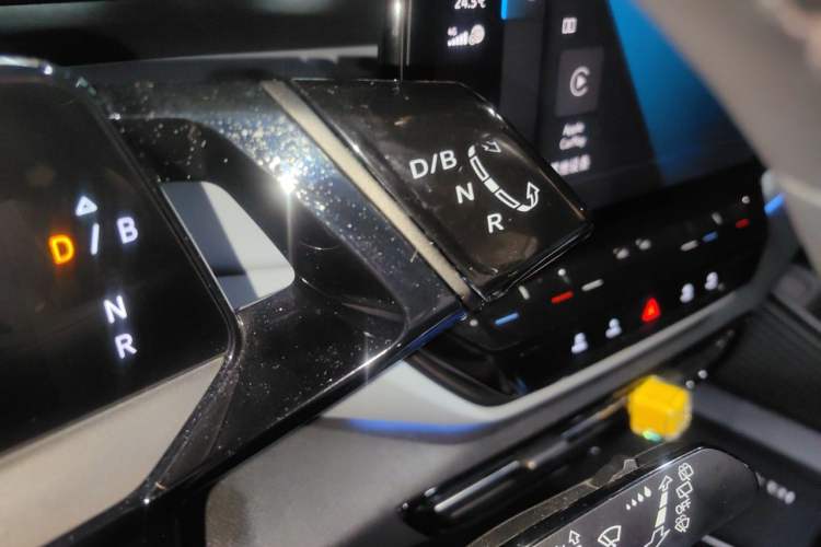 Used Volkswagen ID.4 X 2022 Smart Enjoyment Long-Range Edition Gear Lever