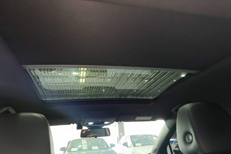 Used Volkswagen ID.4 X 2022 Pure Long-Range Version Headliner