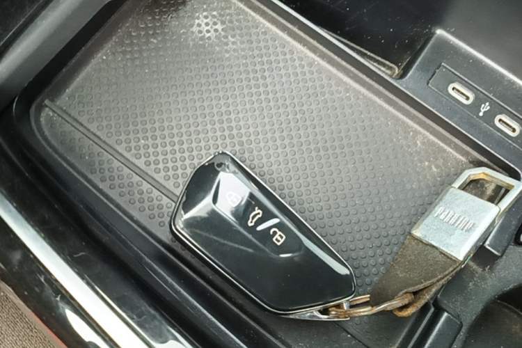 Used Volkswagen ID.4 X 2022 Pure Long-Range Version Interior 1