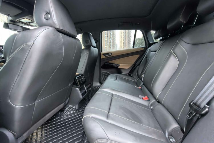 Used Volkswagen ID.4 X 2022 Pure Long-Range Version Interior 3