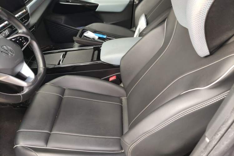 Used Volkswagen ID.4 X 2022 Pure Long-Range Version Left Front Seat