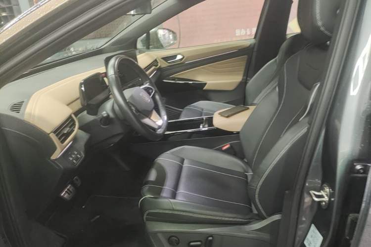 Used Volkswagen ID.4 X 2022 Pure Long-Range Version Left Front Seat