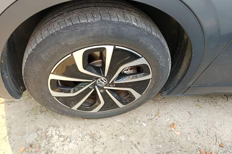 Used Volkswagen ID.4 X 2022 Pure Edition Left Front Wheel Hub