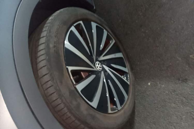 Used Volkswagen ID.4 X 2022 Smart Enjoyment Long-Range Edition Left Front Wheel Hub