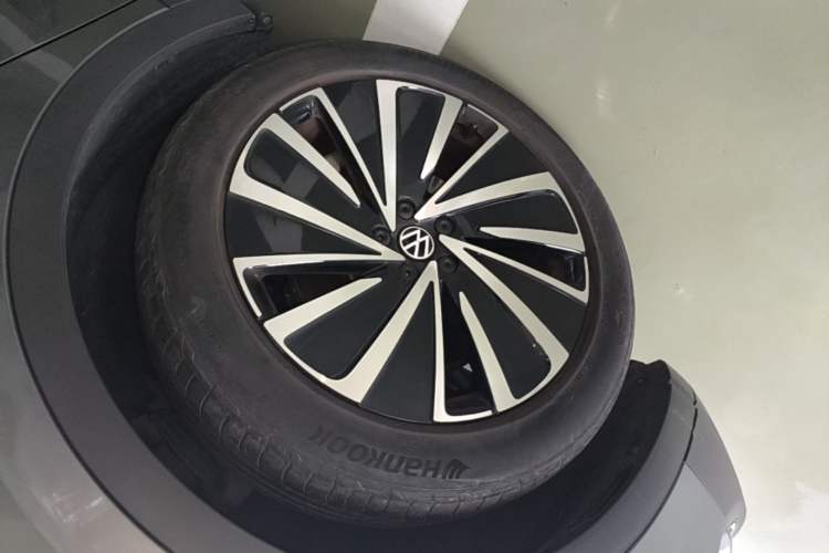 Used Volkswagen ID.4 X 2022 Smart Enjoyment Long-Range Edition Left Front Wheel Hub