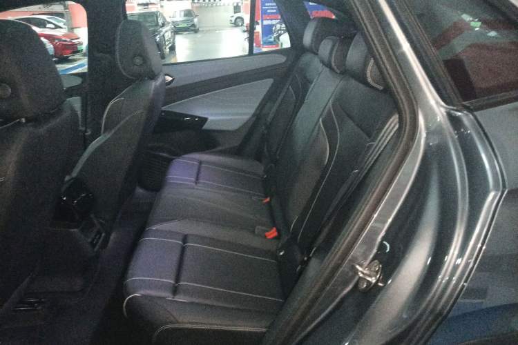 Used Volkswagen ID.4 X 2022 Pure Long-Range Version Left Rear Seat