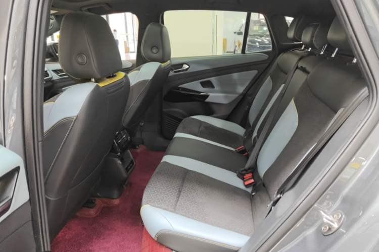Used Volkswagen ID.4 X 2022 Smart Enjoyment Long-Range Edition Left Rear Seat