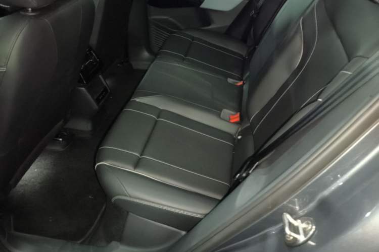 Used Volkswagen ID.4 X 2022 Pure Long-Range Version Left Rear Seat