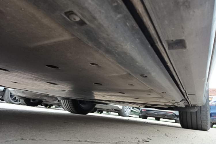 Used Volkswagen ID.4 X 2022 Pure Long-Range Version Left Side Sill