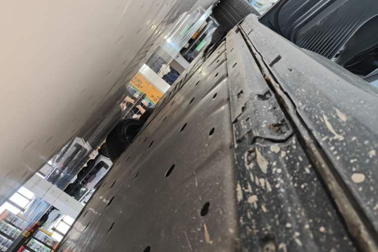 Used Volkswagen ID.4 X 2022 Smart Enjoyment Long-Range Edition Left Side Sill