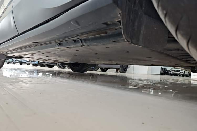 Used Volkswagen ID.4 X 2022 Pure Long-Range Version Left Side Sill