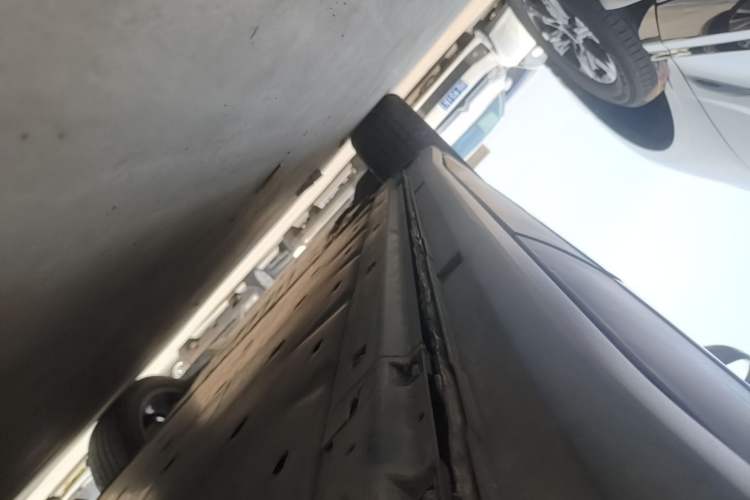 Used Volkswagen ID.4 X 2022 Pure Long-Range Version Left Side Sill