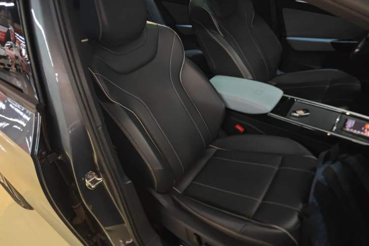 Used Volkswagen ID.4 X 2022 Pure Smart Edition Right Front Seat