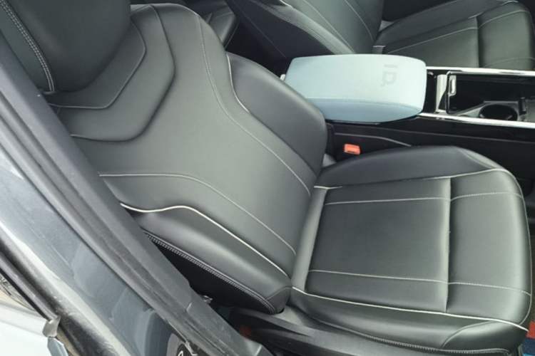 Used Volkswagen ID.4 X 2022 Pure Long-Range Version Right Front Seat