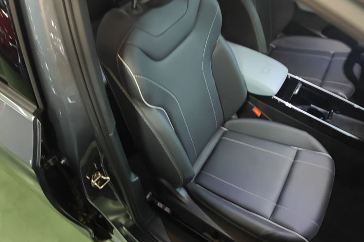 Used Volkswagen ID.4 X 2022 Pure Smart Edition Right Front Seat