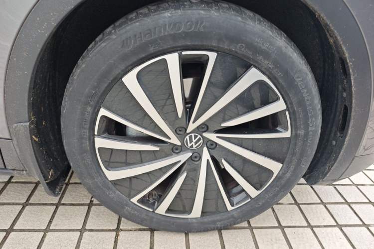 Used Volkswagen ID.4 X 2022 Smart Enjoyment Long-Range Edition Right Front Wheel Hub